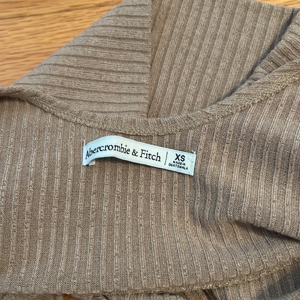 Abercrombie knit tank top - Picture 3 of 3